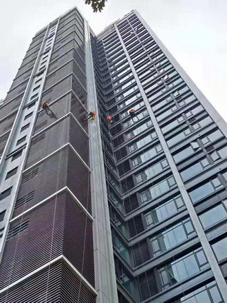 高（gāo）層（céng）住宅外牆清洗