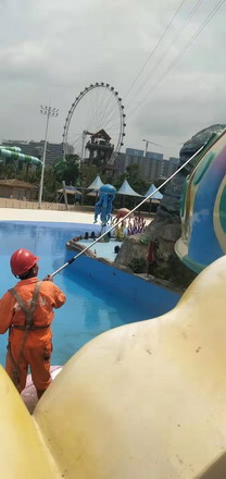 遊（yóu）樂場清洗